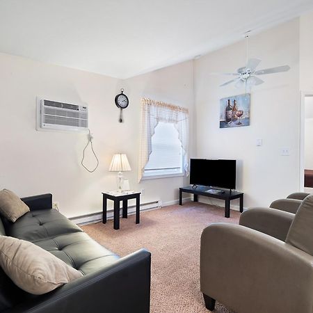 The Riesling Cottage - Gotl Strip - Cozy & Quaint Geneva Buitenkant foto