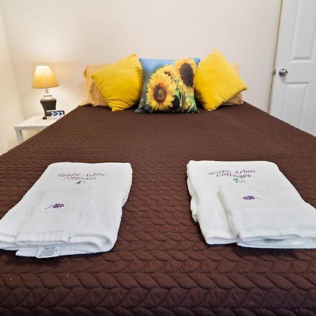 The Riesling Cottage - Gotl Strip - Cozy & Quaint Geneva Buitenkant foto